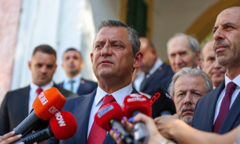 CHP lideri Özgür Özel’den, Büyükelçi Feyzioğlu’na: “Hazımsız, vasat, Dışişlerine bildireceğiz” (VİDEO)