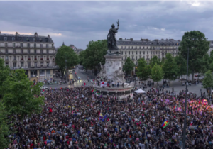 Fransa’da sol ve merkez partileri aşırı sağcı Ulusal Birlik’e karşı birleşti