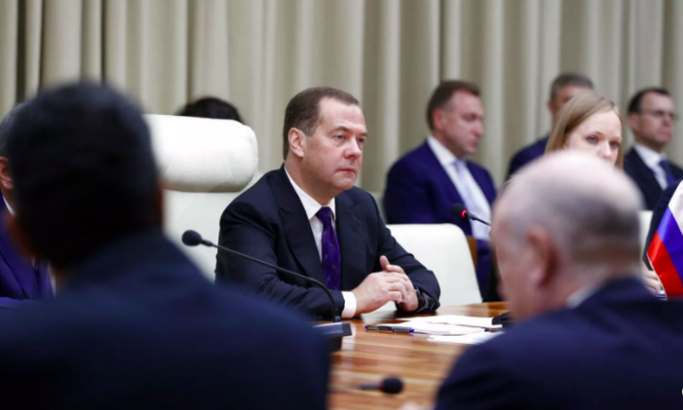 Rusya eski Devlet Başkanı Medvedev: “Ukrayna’nın NATO’ya katılması savaş anlamına gelir”