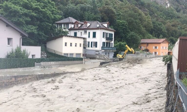 İsviçre’deki heyelanda mahsur kalan Kıbrıslı öğrenciler dönüş yolunda