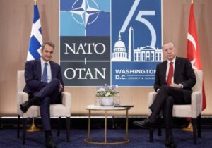 NATO Zirvesinde Kıbrıs I Erdoğan-Mitsotakis görüştü