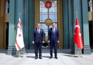 Ünal Üstel Ankara’da