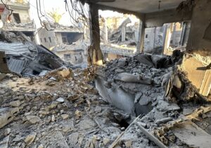İsrail basını, Gazze’deki sivillerin İsrail askerlerince canlı kalkan olarak kullanıldığını yazdı; Hamas’tan açıklama geldi: Savaş suçunu doğruluyor