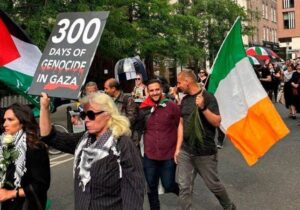 İrlanda’nın başkenti Dublin’de Filistin’e destek yürüyüşü düzenlendi