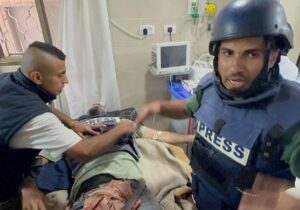 İsrail ordusu, Gazze’de TRT ekibinin aracını kurşunlarla hedef aldı