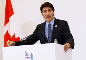 Kanada Başbakanı Justin Trudeau istifa etti