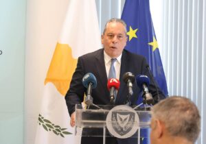 Savunma Bakanı Palmas: Kıbrıs’a yönelik doğrudan tehdit yok