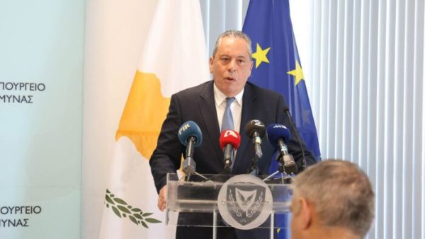 Savunma Bakanı Palmas: “Kıbrıs’a yönelik doğrudan tehdit yok“