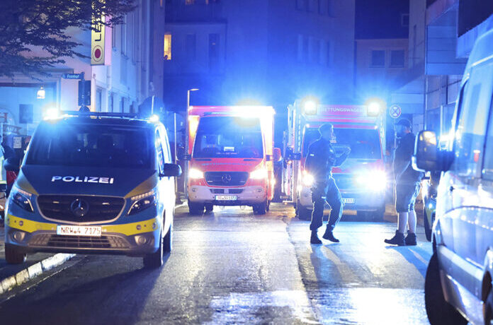 Alman polisi, Solingen’de üç kişiyi öldüren saldırganı gözaltına aldı