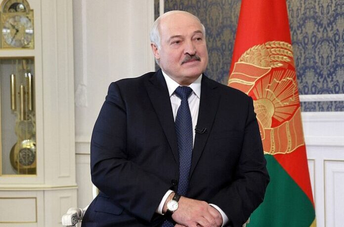 Lukashenko, protestolar nedeniyle hüküm giyen 30 kişiyi daha affetti