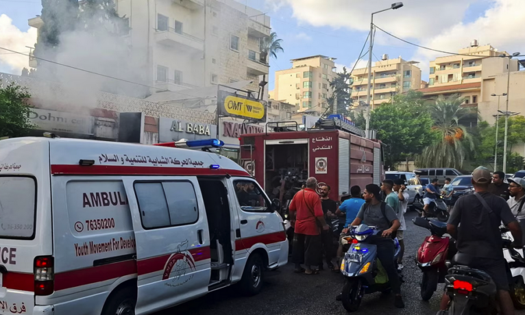 Lübnan’da çağrı cihazlarının ardından bugün de telsizler patladı: Ölü sayısı 9’a, yaralı sayısı en az 300’e yükseldi