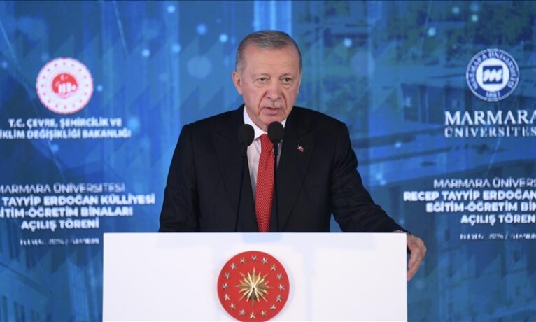 Erdoğan: “Biz asırlar boyunca tarihinde sömürgecilik ayıbı olmayan bir devletiz”