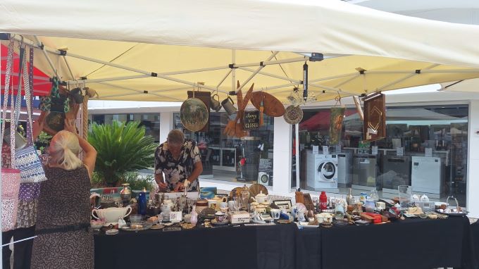 Girne Belediyesi’nden nostalji rüzgarı: Vintage & Antika Pazarı’na büyük ilgi