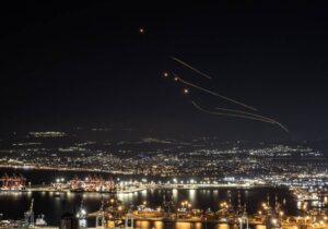 Hizbullah: Tel Aviv banliyölerini kamikaze dronlarla vurduk