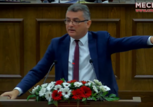 Erhürman: “Hükümet Meclis oyunlarıyla uğraşırken ciddi gelişmelere kayıtsız kalıyor!”