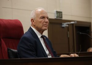 Zorlu Töre: “Süreci daha içinden çıkılmaz bir hale sokmamak adına sağduyulu hareket edeceğim”