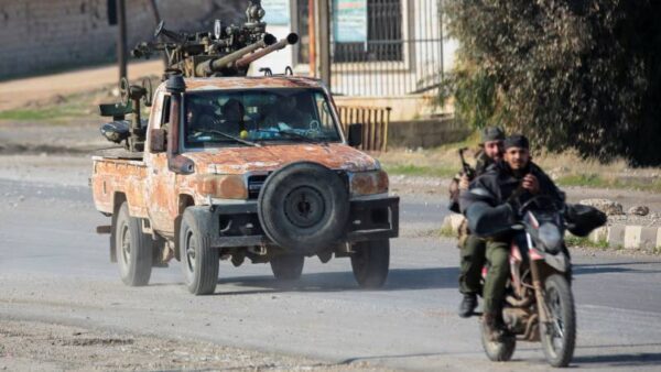 HTŞ liderliğindeki silahlı gruplar, Halep’in kalbine ulaştıklarını duyurdu, Şam kente giden tüm yolları kapattı: Türkiye yeşil ışık yaktı mı?