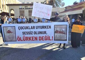 Sağlıkta ihmal isyanı: Sivil toplum ayakta, Bakan istifa!