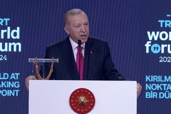 Erdoğan’a İsrail protestosu: “Azerbaycan petrolü neden İsrail’e gidiyor?”