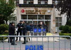 Türkiye I Mardin, Batman ve Halfeti belediyelerine kayyum atandı