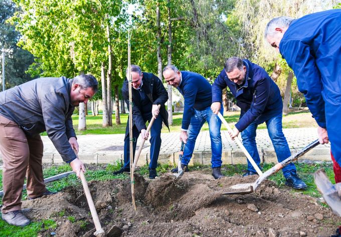 Kültürel Miras Teknik Komitesi’nin desteklediği ortak ağaç dikimi Çağlayan Parkı’nda gerçekleştirildi