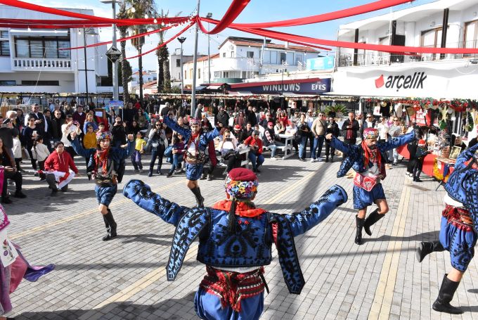 ‘Yeni Yıl Pazarı’ ve ‘9. Girne Çarşı Şöleni’ne renkli başlangıç