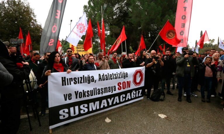 Sendikaların mücadelesi sonuç verdi, yasa tasarısı geri çekildi