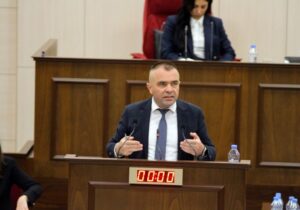 Şahiner: “2025 bütçesi hükümetin kırık karnesi olacak, üretici meydanları boş bırakmayacak”