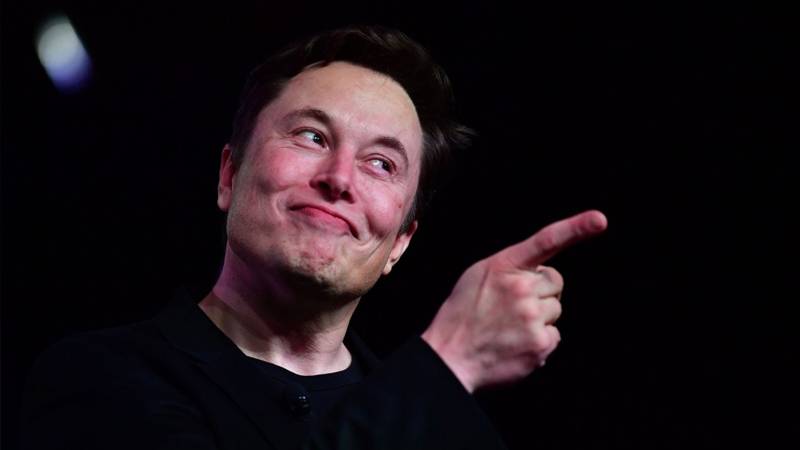 İngiliz milletvekillerinden, Elon Musk’ın aşırı sağcı Robinson’a destek çağrısına tepki