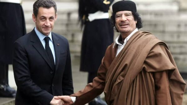 Fransa eski Cumhurbaşkanı Sarkozy, Kaddafi’den 50 milyon euro fon aldığı suçlamasıyla hakim karşısına çıkacak