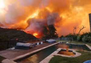 Los Angeles yangını büyüyor: 100 bin kişiye tahliye emri