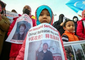 Tayland’da gözetim merkezinde tutulan 43 Uygur Türk’ünden, Çin’e iade edilmeme çağrısı