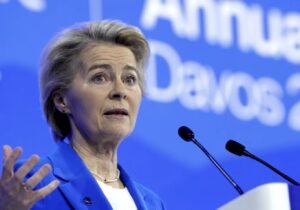 Leyen’den Trump’a mesaj: Birbirimize karşı yarışmıyoruz