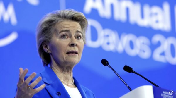 Leyen’den Trump’a mesaj: Birbirimize karşı yarışmıyoruz