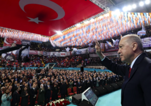 Erdoğan doğurganlık seviyesinin düştüğüne işaret edip 2025’i ‘Aile Yılı’ ilan etti