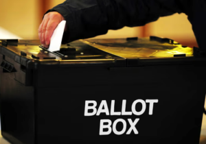 Z ve Y kuşağı, ‘güçlü liderleri’ tercih ediyor: Britanya’da gençler demokrasiye inanmıyor