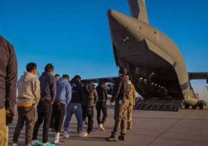 Beyaz Saray: Göçmenler sınır dışı edilmeye başlandı