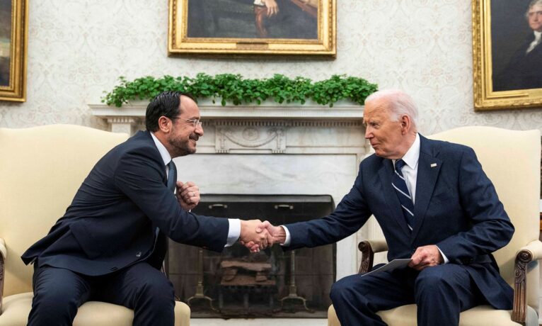 Biden duyurdu: Kıbrıs 3 Amerikan programına dahil edildi