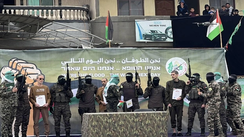 Hamas, İsrailli rehineleri bu hafta sonu planlandığı gibi serbest bırakacağını açıkladı