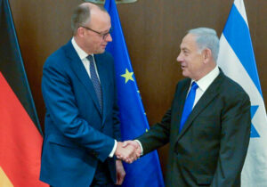 Almanya’da Merz’e 367 sanatçıdan “İsrail’le ticareti kes” çağrısı