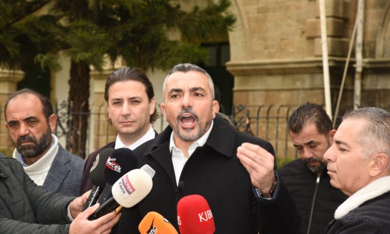 Asgari ücret davasının ilk duruşması yapıldı
