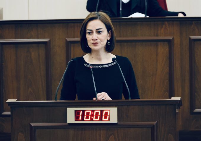 Doğuş Derya: “Bu devlet eliyle yapılan insan ticaretidir, gece kulüpleri kapatılmalıdır!”