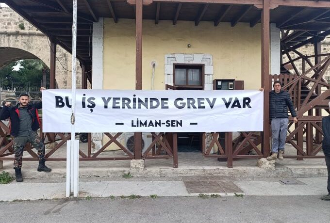 Mağusa Limanı’nda uyarı grevi