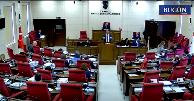 Erhürman: “Vatandaşlık temelinde yerli-yabancı işçi ayrımı yapılıyor”