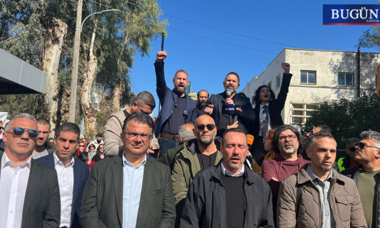 Geçit yok | Laikliğe darbeyi kabul etmiyoruz!