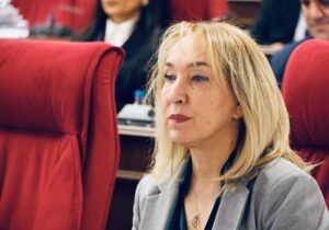 Besim: “10 tane İngilizce hemşirelik bölümü var ama B1 seviyesinde dil bilen aday yok!”