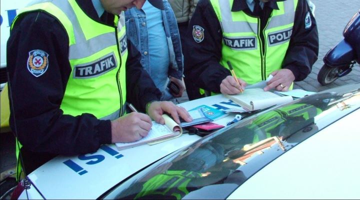 Komitede hazırlanan tasarıda trafik cezalar artırıldı, yeni suç tanımları eklendi