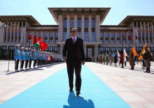 Namık Tan yazdı: Küresel önemi olan Türkiye’nin yeri, Erdoğan’ın liderliği değil
