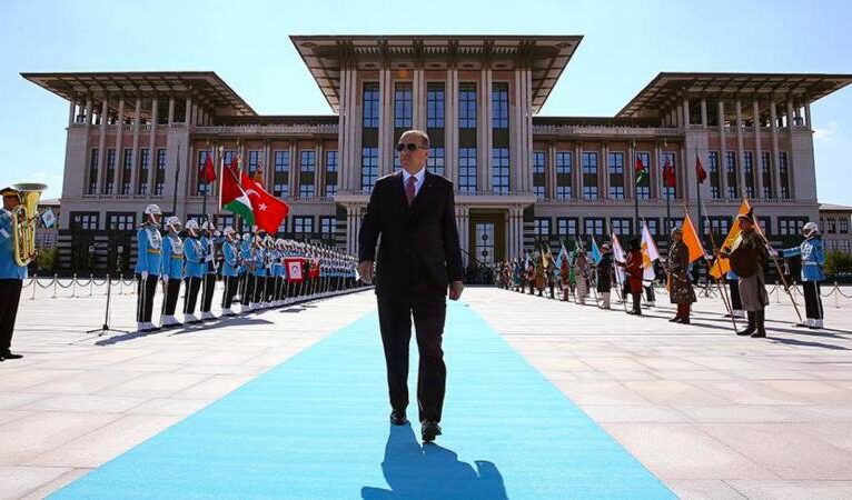 Namık Tan yazdı: Küresel önemi olan Türkiye’nin yeri, Erdoğan’ın liderliği değil