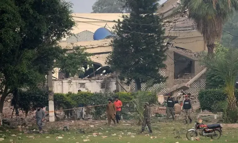 Hindistan, Pakistan’a füzelerle saldırdı